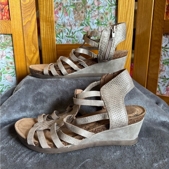 COBB HILL Gladiator Wedge Sandals Strappy Zip Up Western Boho Sz 8.5 - Picture 12 of 12